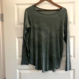 Citizen Cotten long sleeve tee.